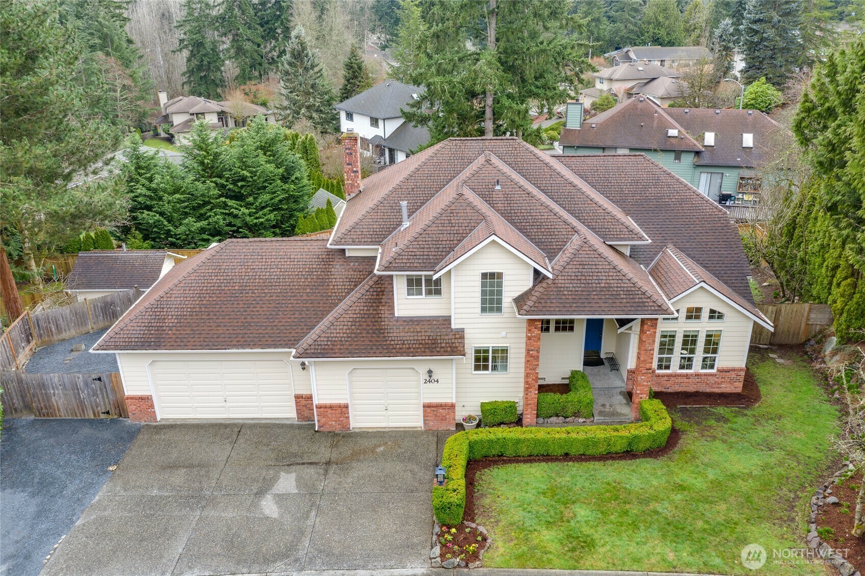 Property Photo:  2404  137th Place SE  WA 98012 