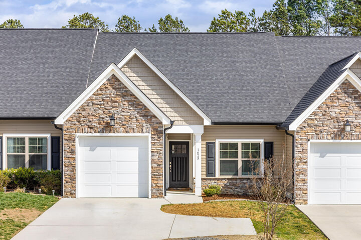 1623 Stonebriar Drive NE  Cleveland TN 37312 photo