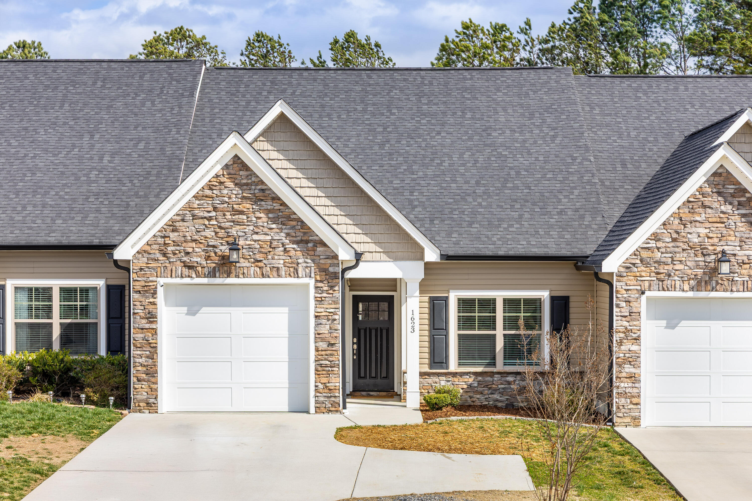 Property Photo: 1623 Stonebriar Drive NE TN 37312
