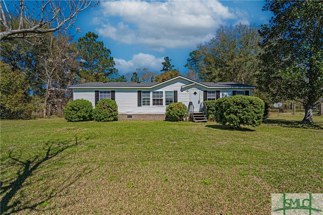 Property Photo:  119 Abbey Drive  GA 31324 