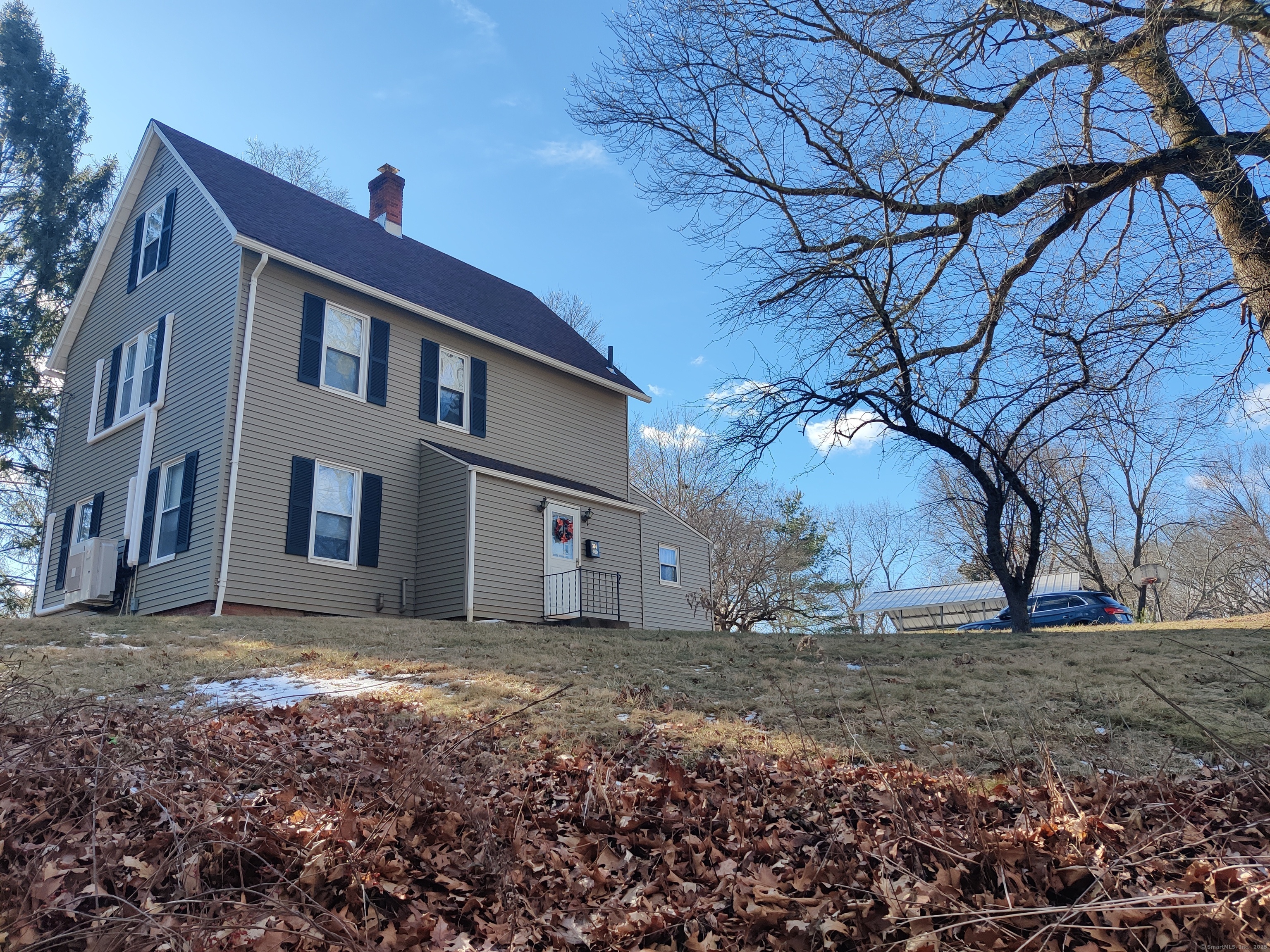 Property Photo: 304 Autumn Street CT 06040