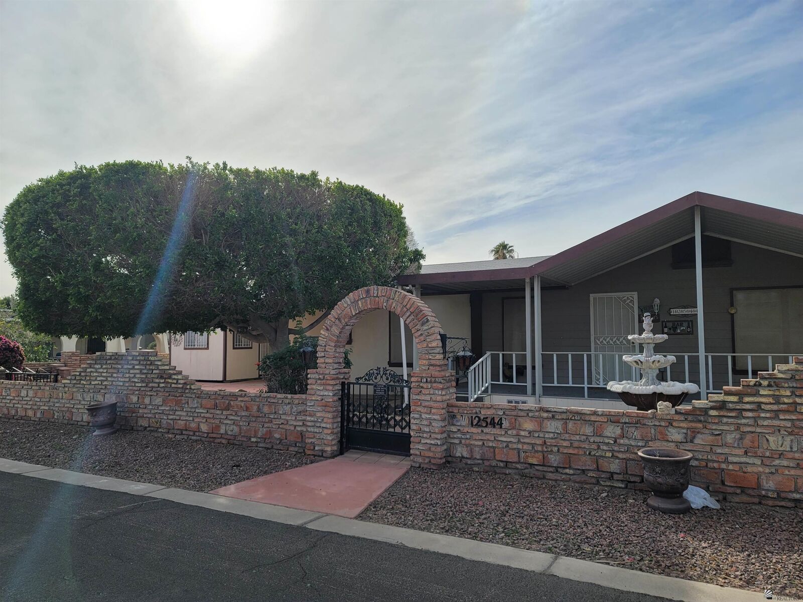 Property Photo: 12544 S Ironwood Dr AZ 85367