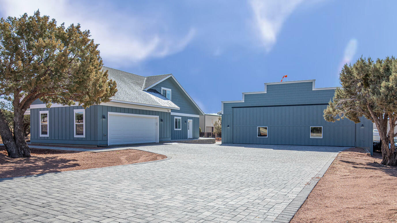 Property Photo: 1507 W Mooney Parkway AZ 85541