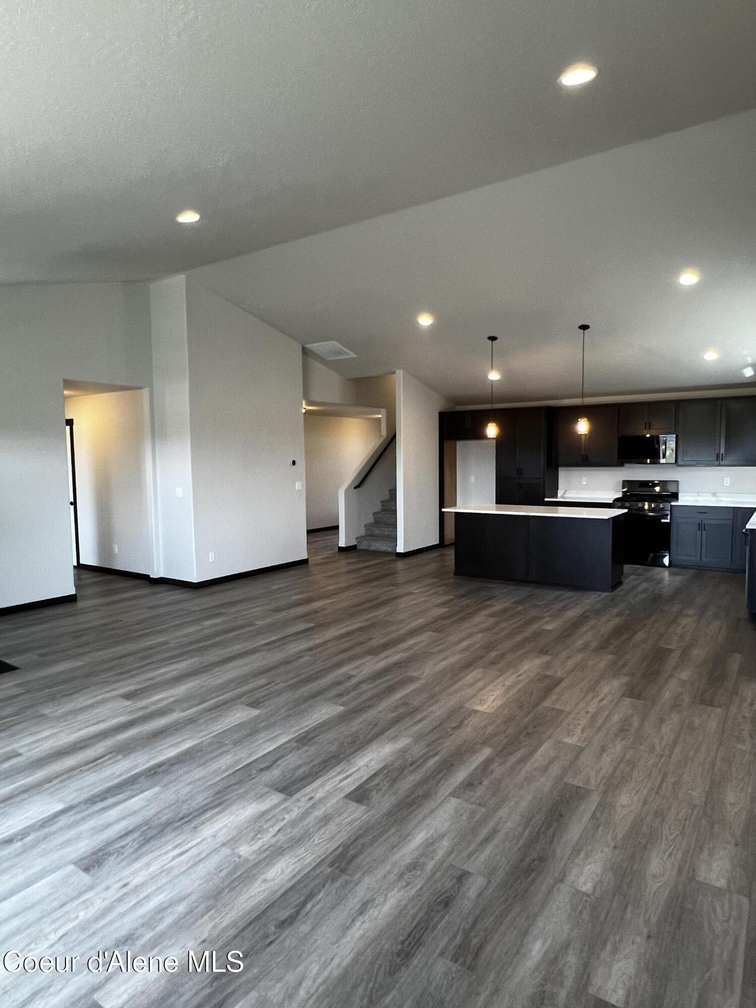 Property Photo:  11557 N Railway Ave  ID 83858 