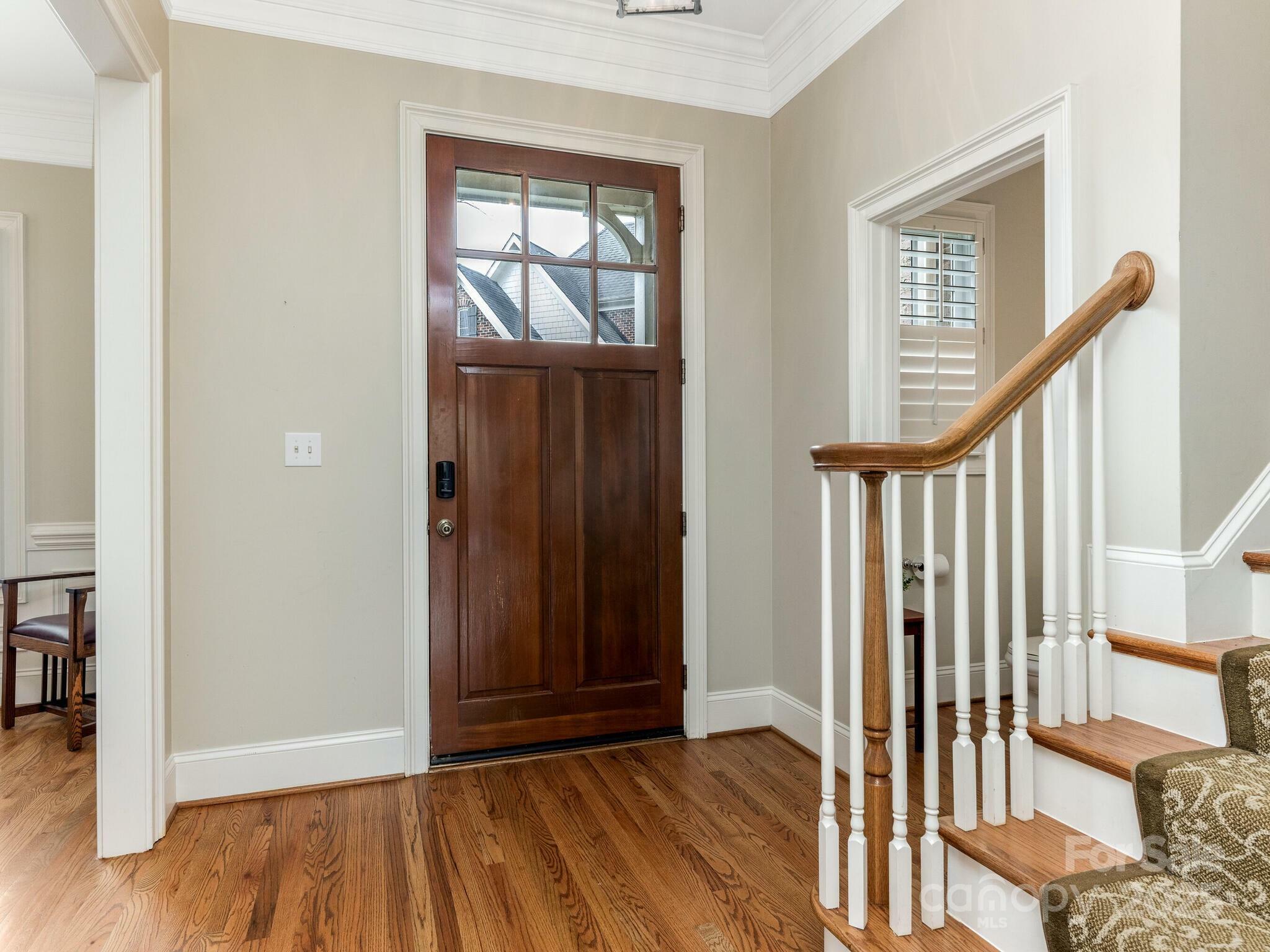 Property Photo: 261 Crownsgate Court NC 28207