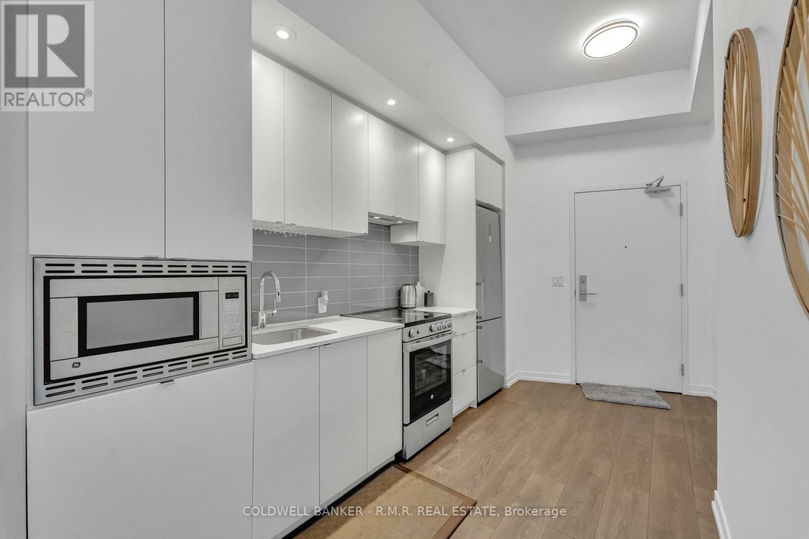 Property Photo:  49 East Liberty Street 2601  ON M6K 0B2 