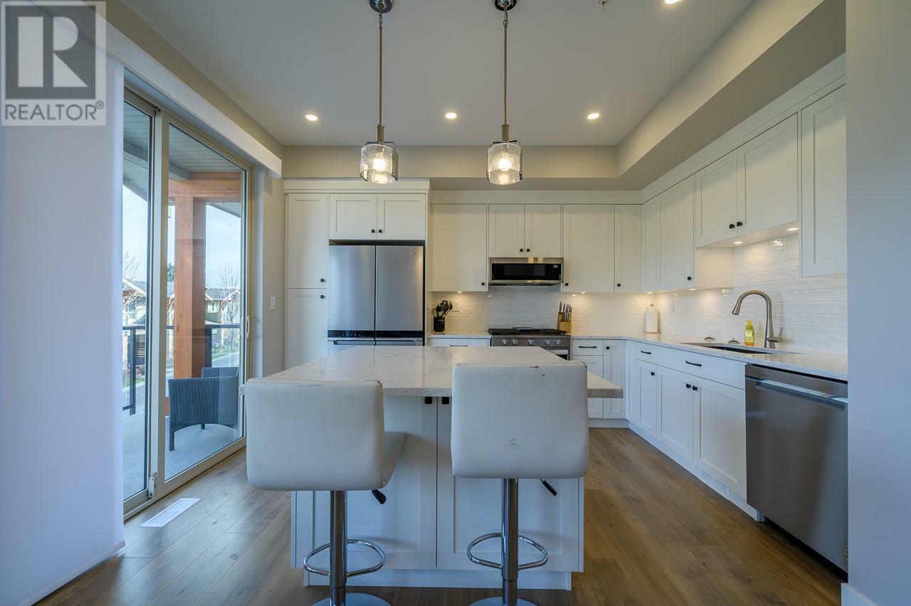 Property Photo: 130 Colebrook Road 43 BC V1S 0B4
