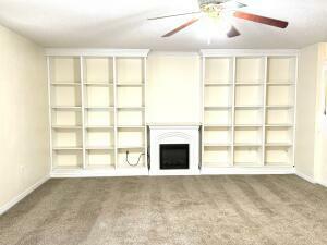 Property Photo: 946 Ashley Lane Unit C FL 32547