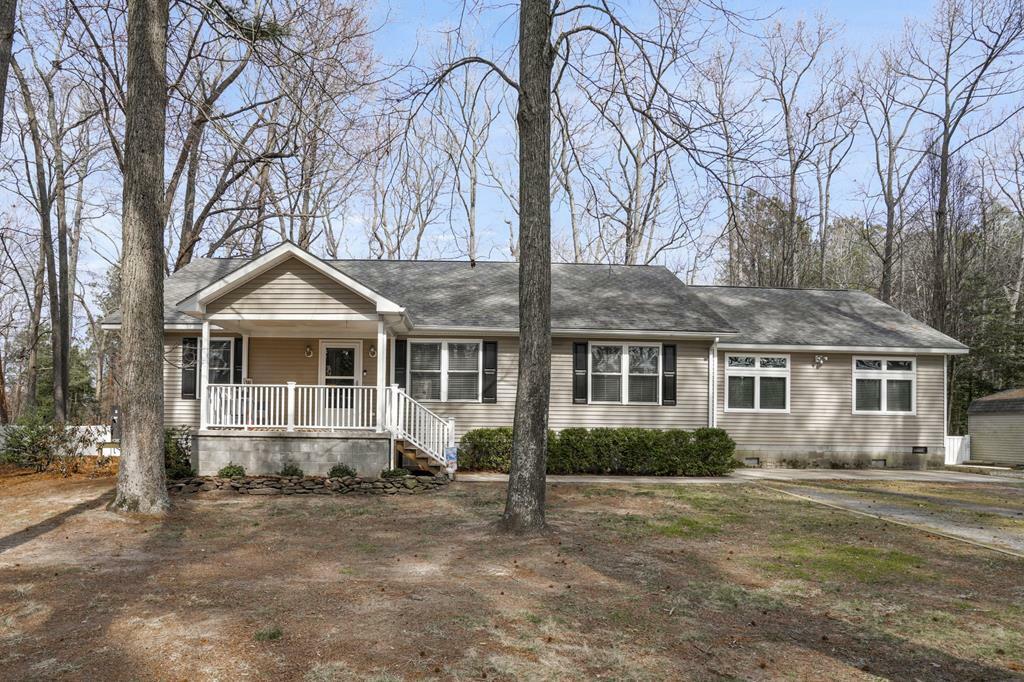 Property Photo: 28111 Harbor Rd VA 23410