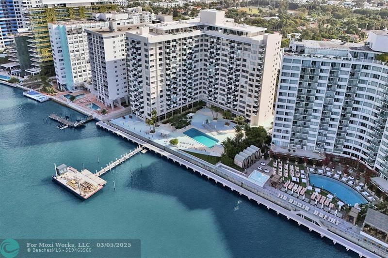 Property Photo: 1200 West Ave 420 FL 33139