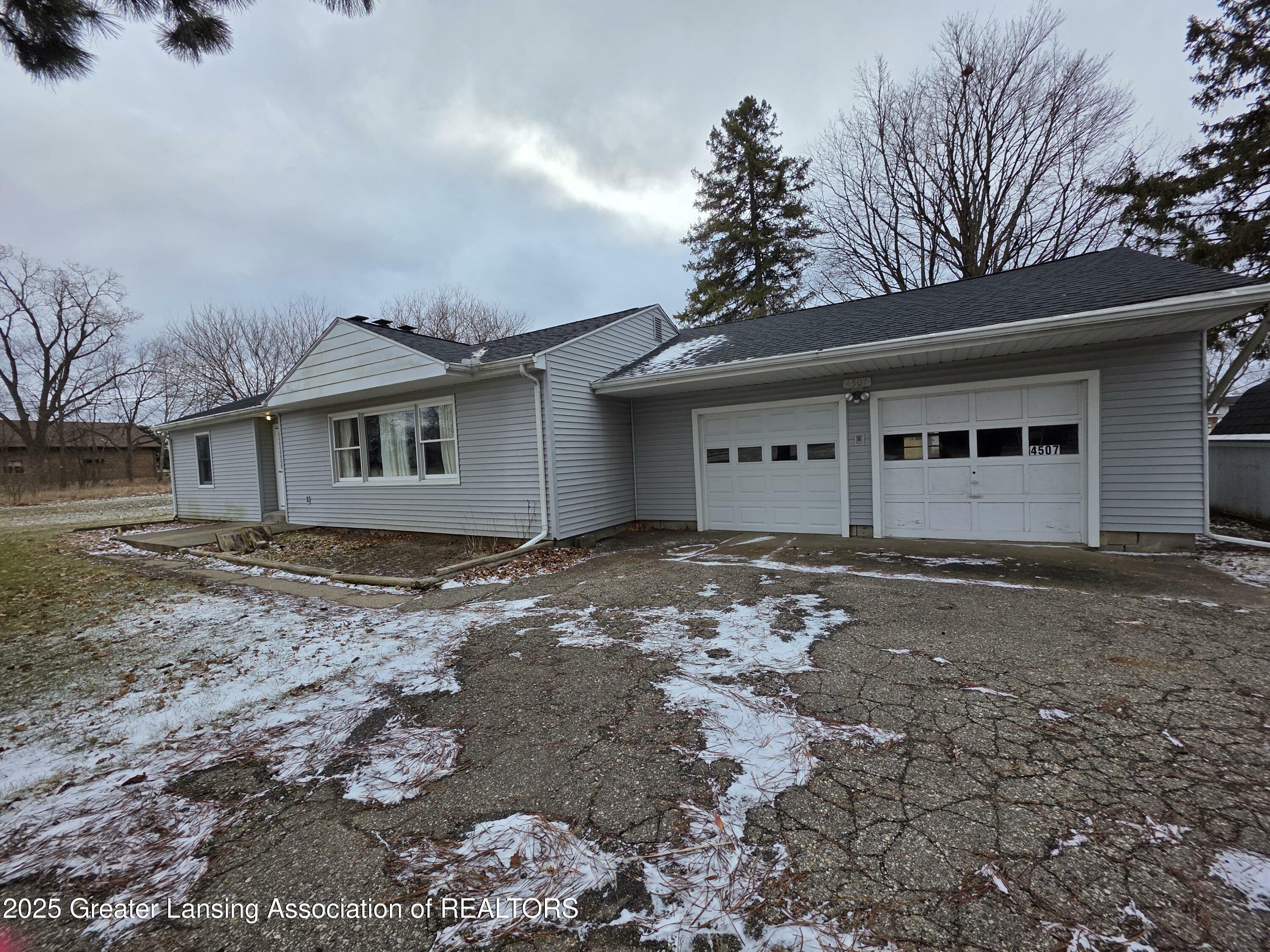 4507 W St Joe Highway  Lansing MI 48917 photo