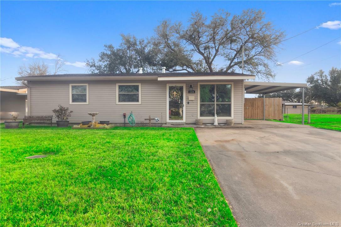 Property Photo:  1404 Clover Drive  LA 70607 