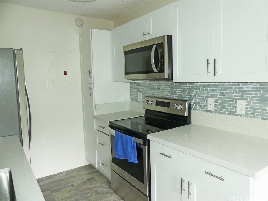 Property Photo:  46-1031 Emepela Way 17A  HI 96744 