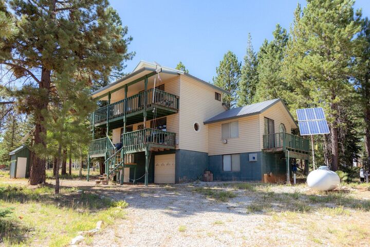 Property Photo: 1270 W Strawberry Point Rd UT 84762