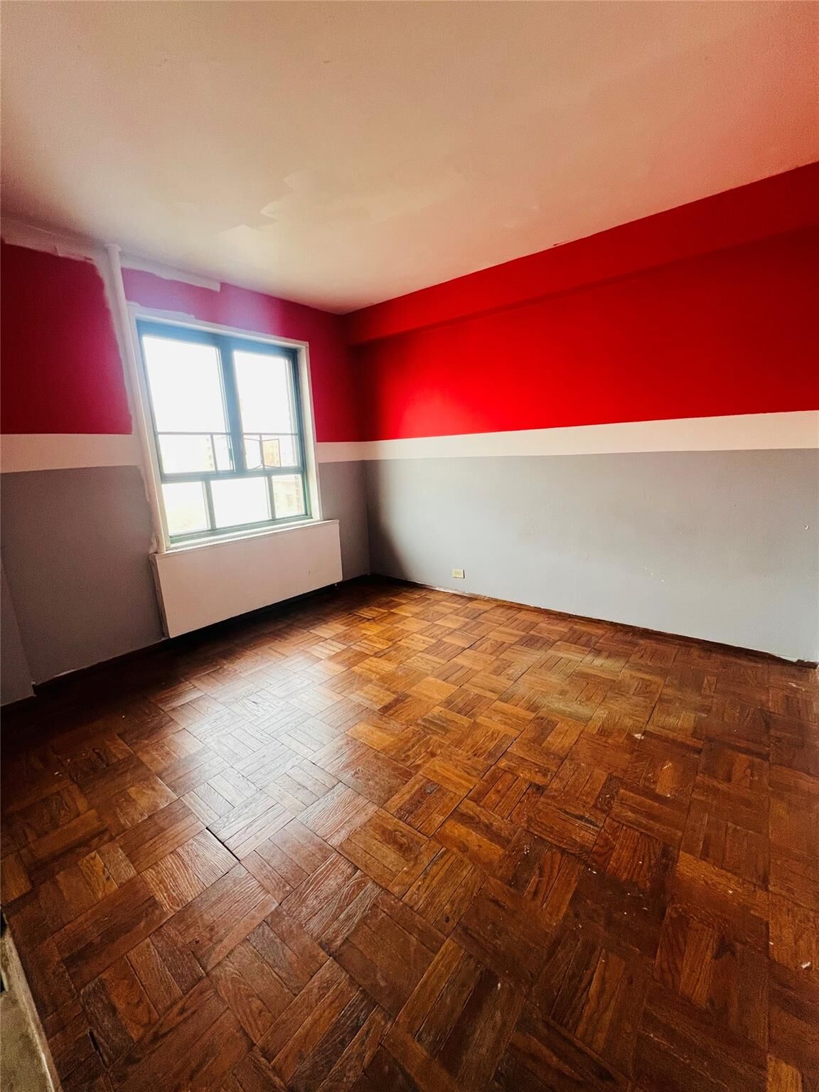 Property Photo: 1560 Metropolitan Avenue 8B NY 10462