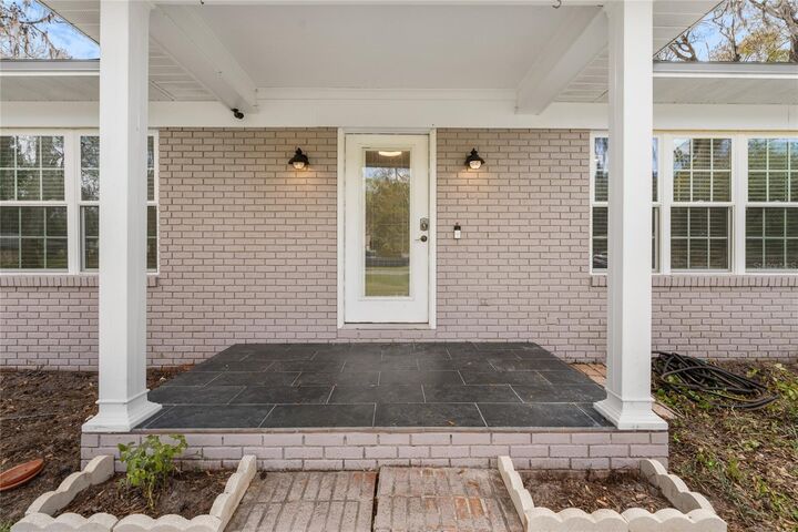 Property Photo: 1301 NW 91st Terrace FL 32606