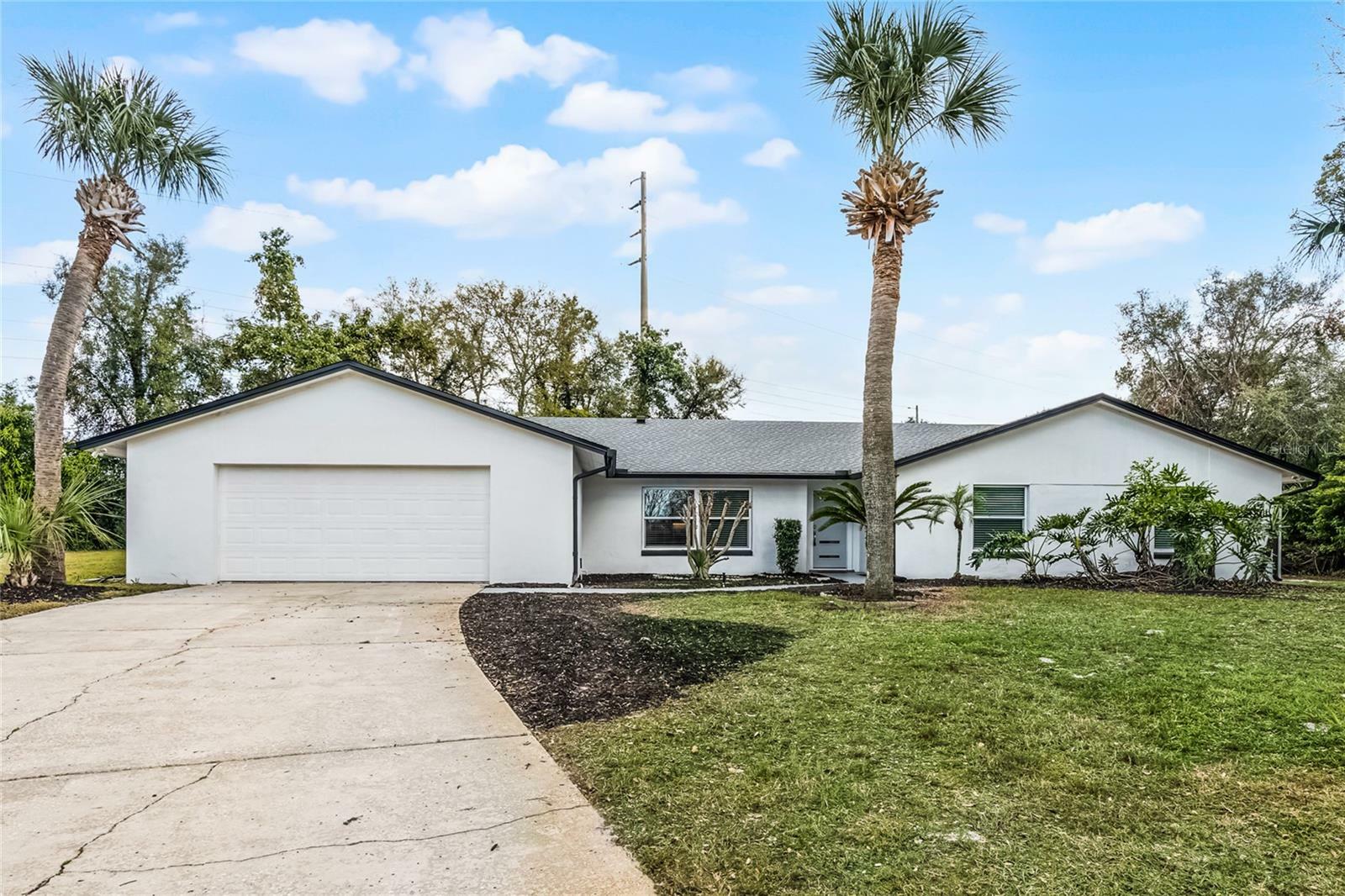 Property Photo:  8908 Turnberry Court  FL 32819 