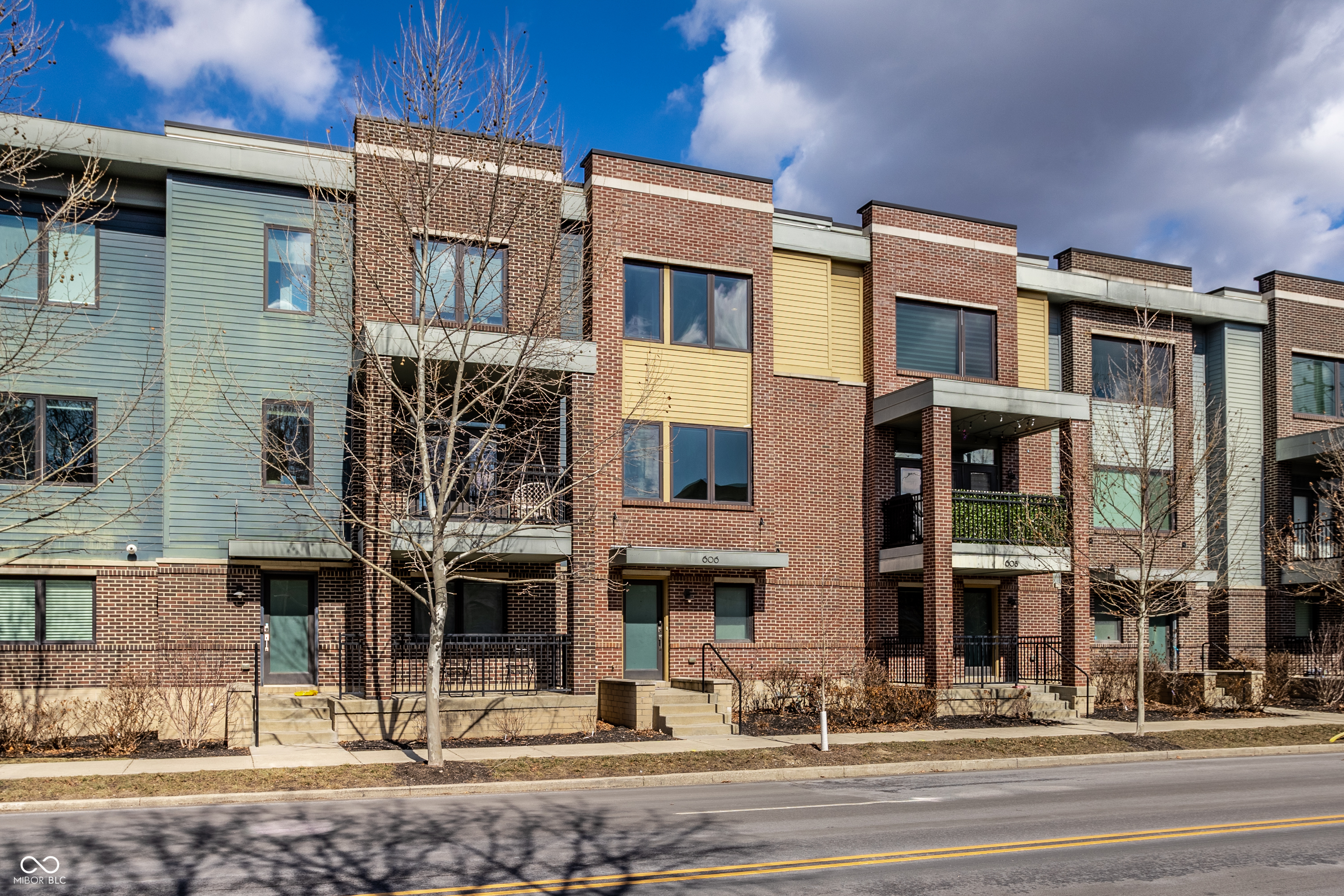 Property Photo: 606 E 10th Street IN 46202