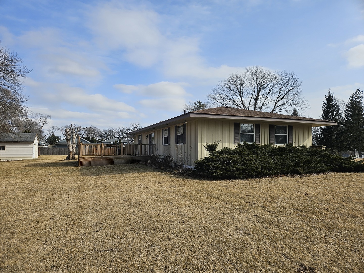 Property Photo:  24836 W Fox Trail  IL 60046 