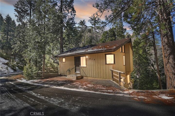 Property Photo: 1019 Jungfrau Drive CA 92325