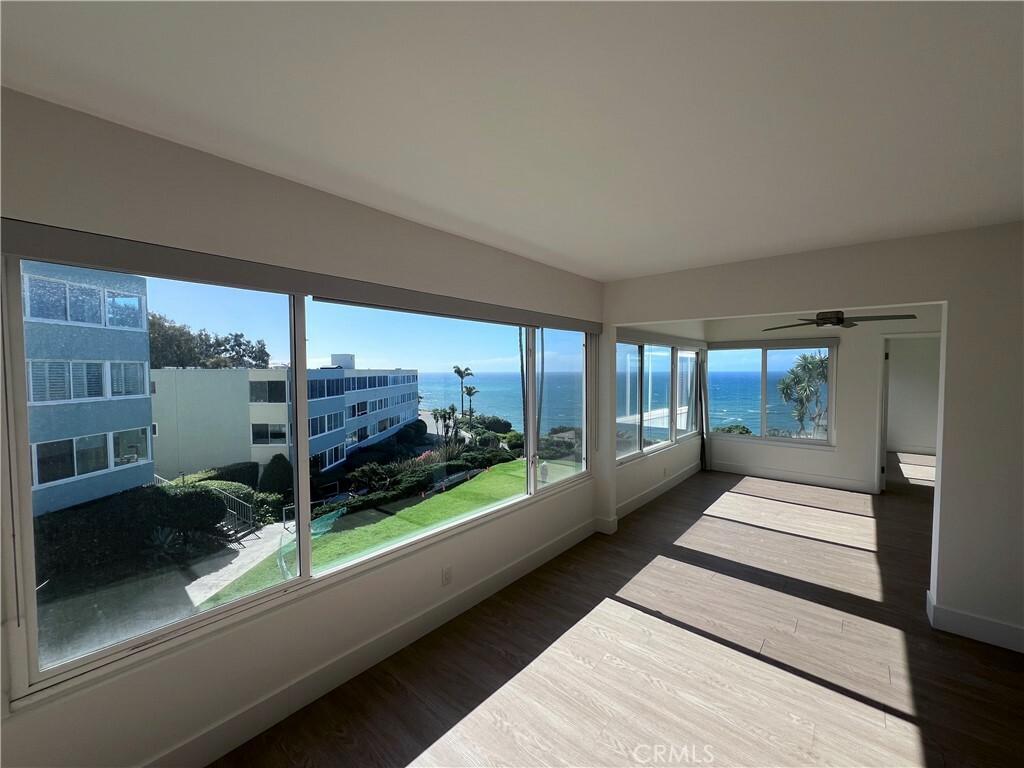 Property Photo:  635 Paseo De La Playa 206  CA 90277 