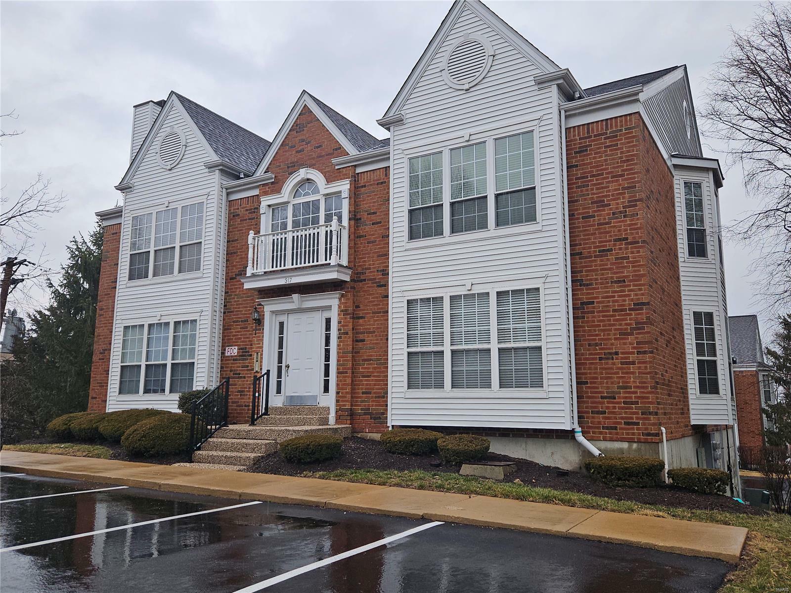 317 Clayton Crossing C  Ellisville MO 63011 photo