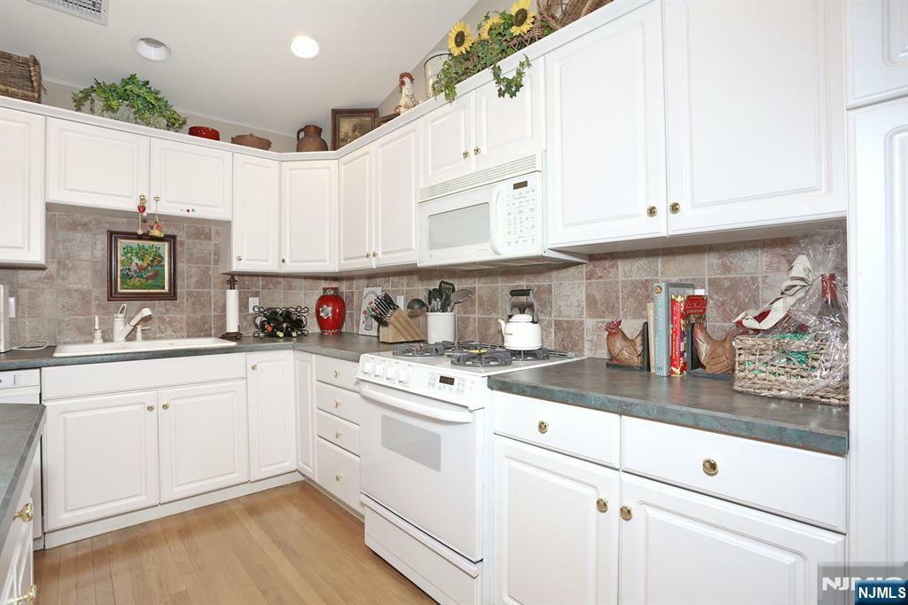 Property Photo:  621 Linderman Lane  NJ 07645 