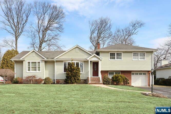 Property Photo:  280 Ell Road  NJ 07642 