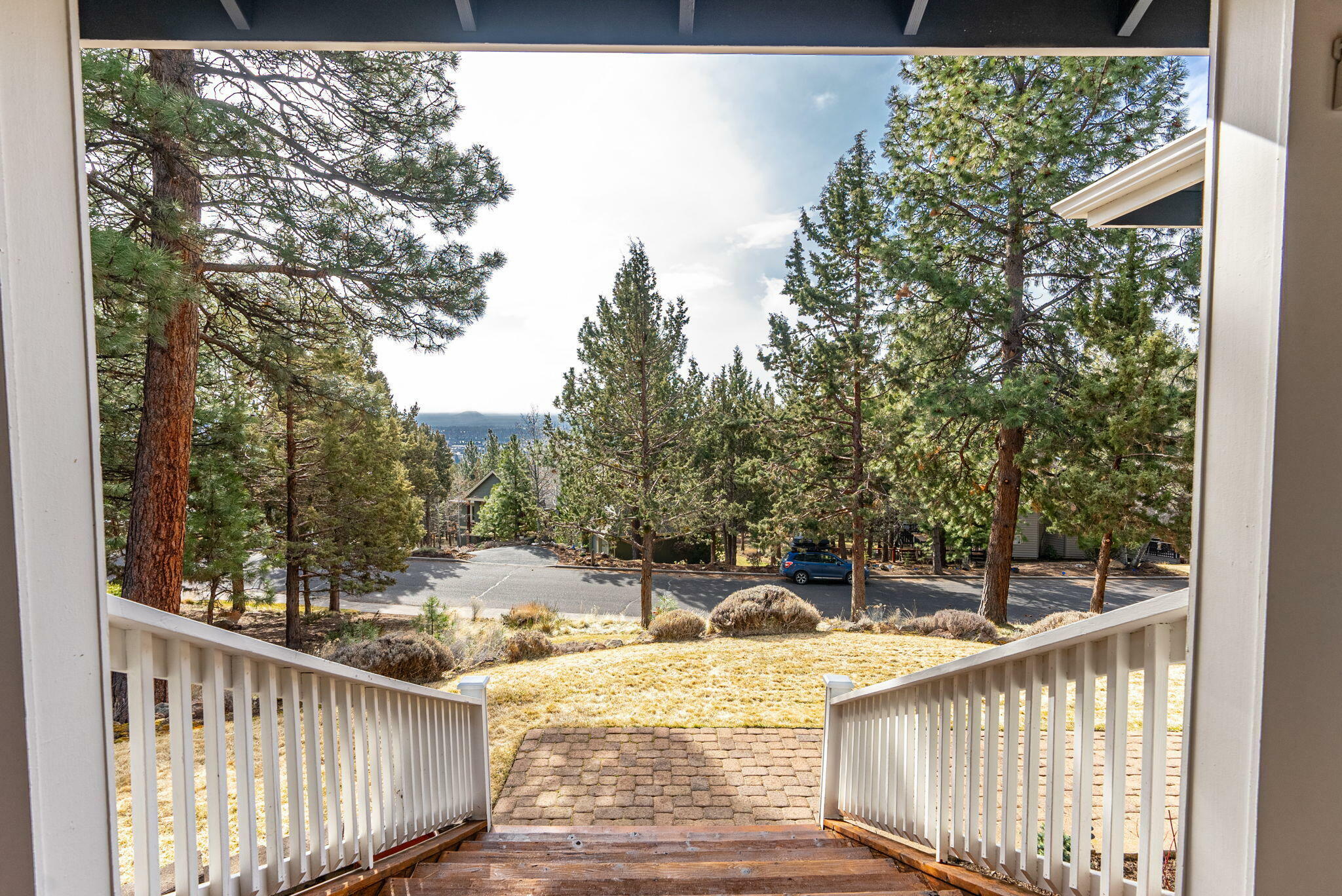 Property Photo:  1620 NW City View Drive  OR 97703 