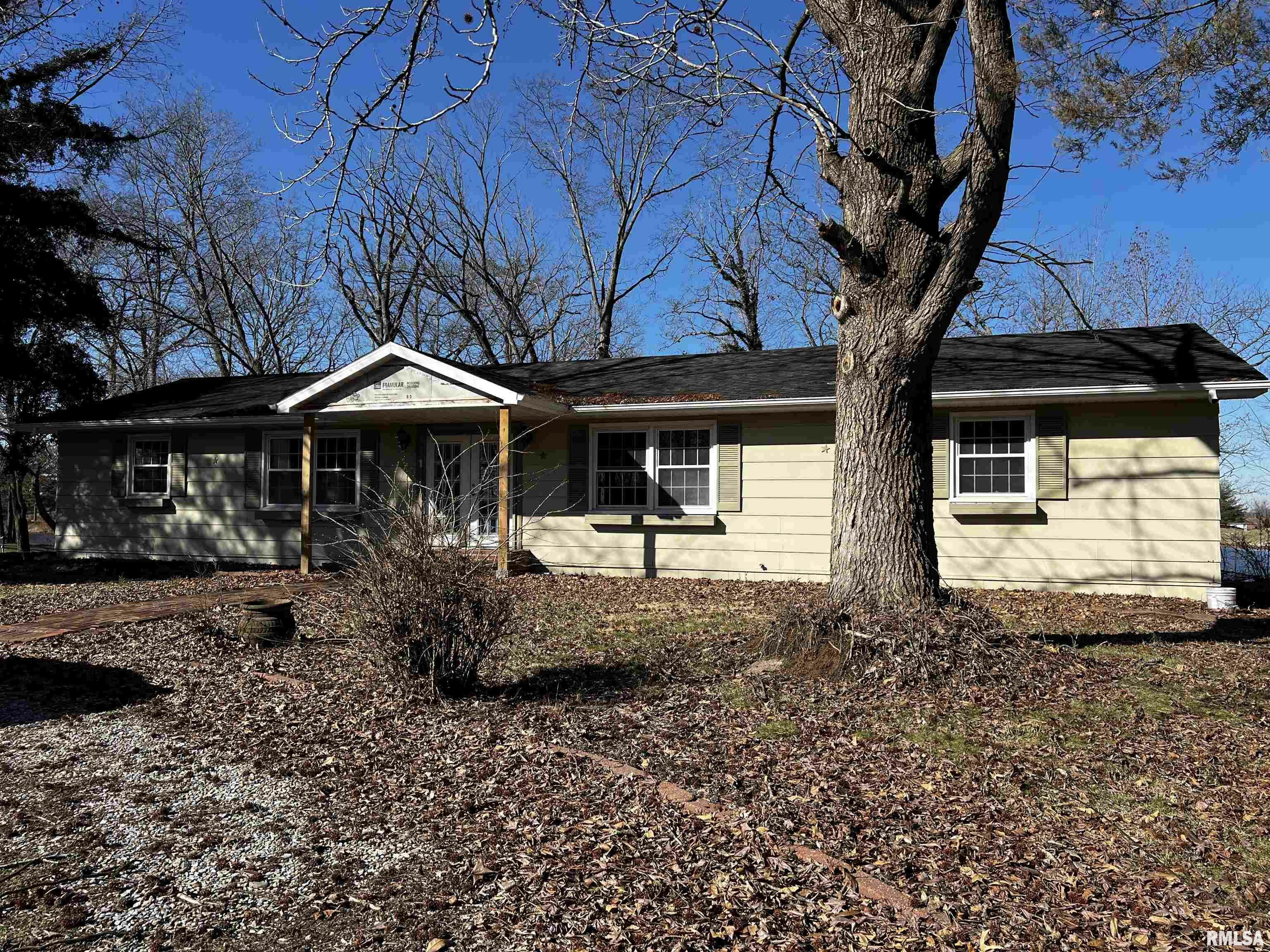 Property Photo:  1 Hickory Road  IL 62263 