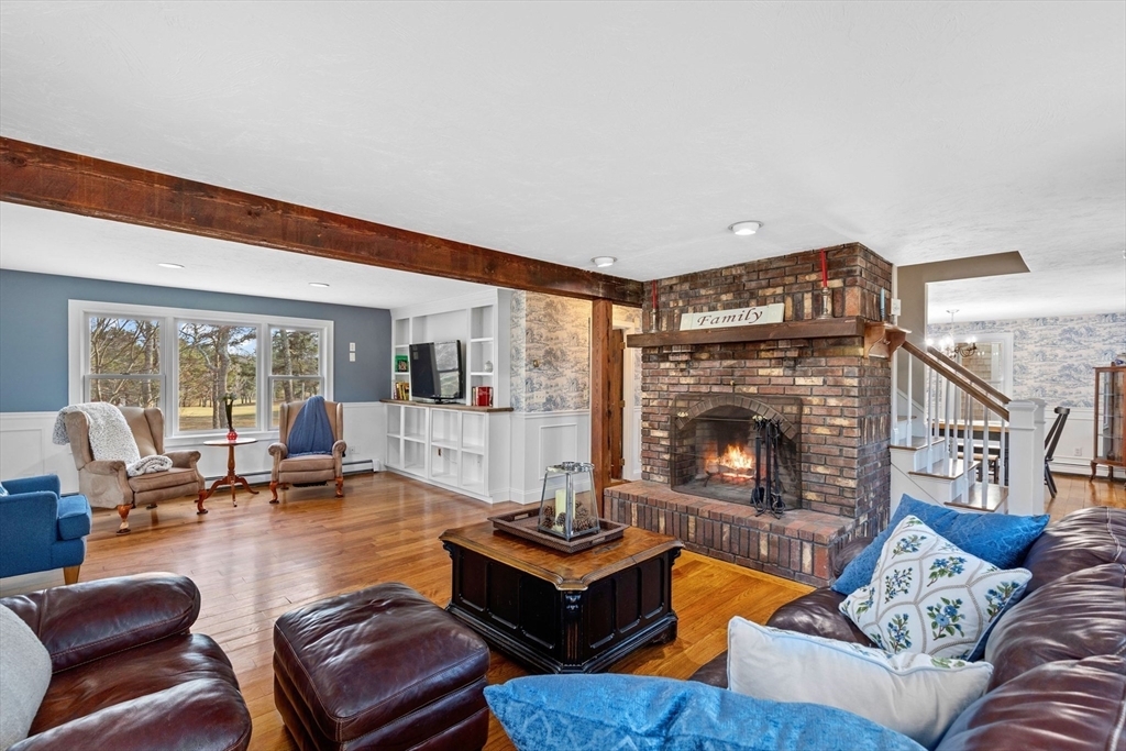 268 Club Valley Dr  Falmouth MA 02536 photo