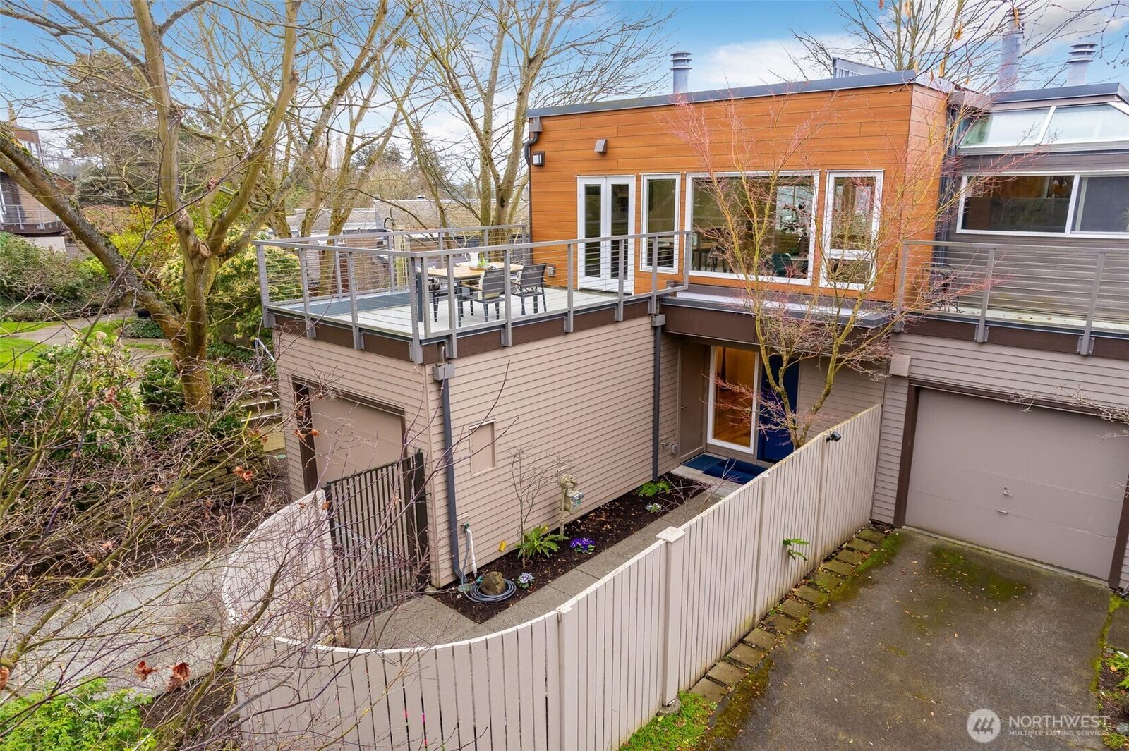 Property Photo:  101 NW 58th Street 14  WA 98107 