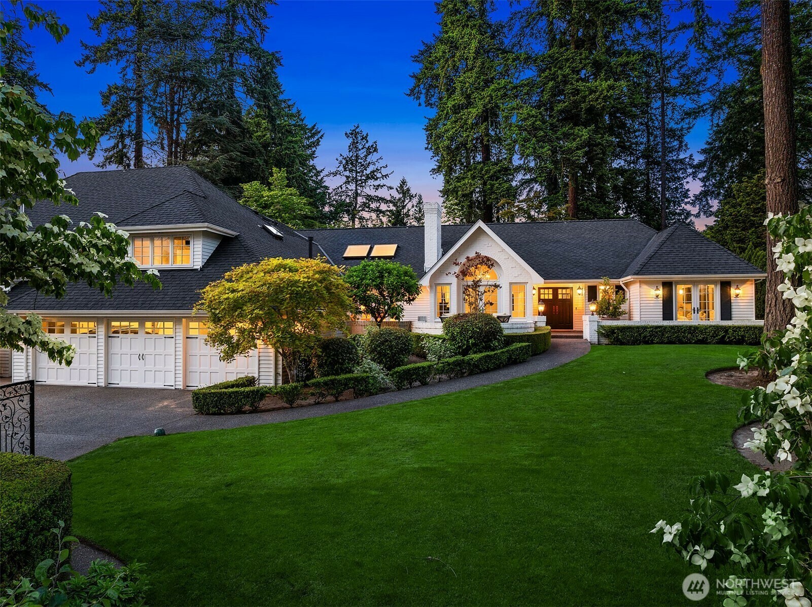 Property Photo: 8826 NE 2nd Place WA 98039