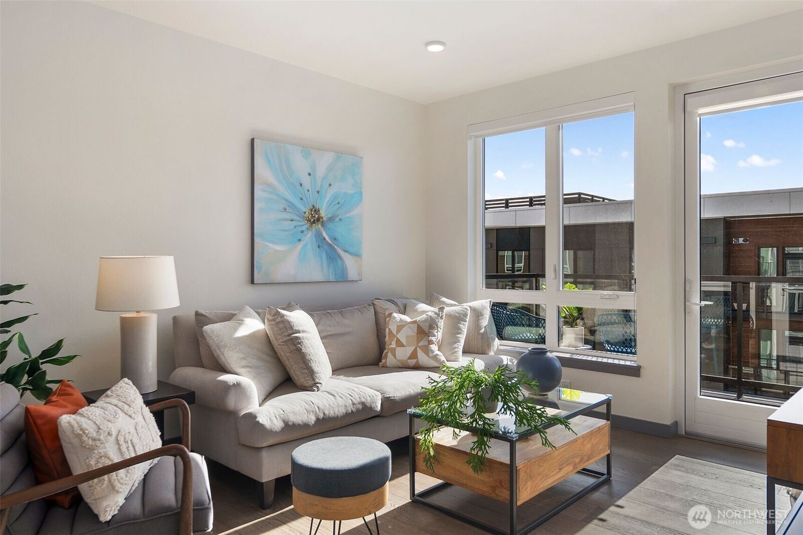 Property Photo: 11903 NE 128th Street 622 WA 98034