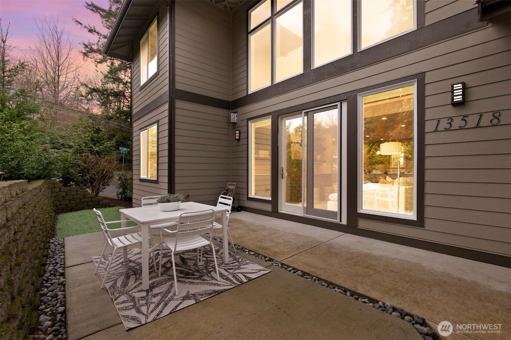Property Photo: 13518 3rd Avenue NE WA 98125