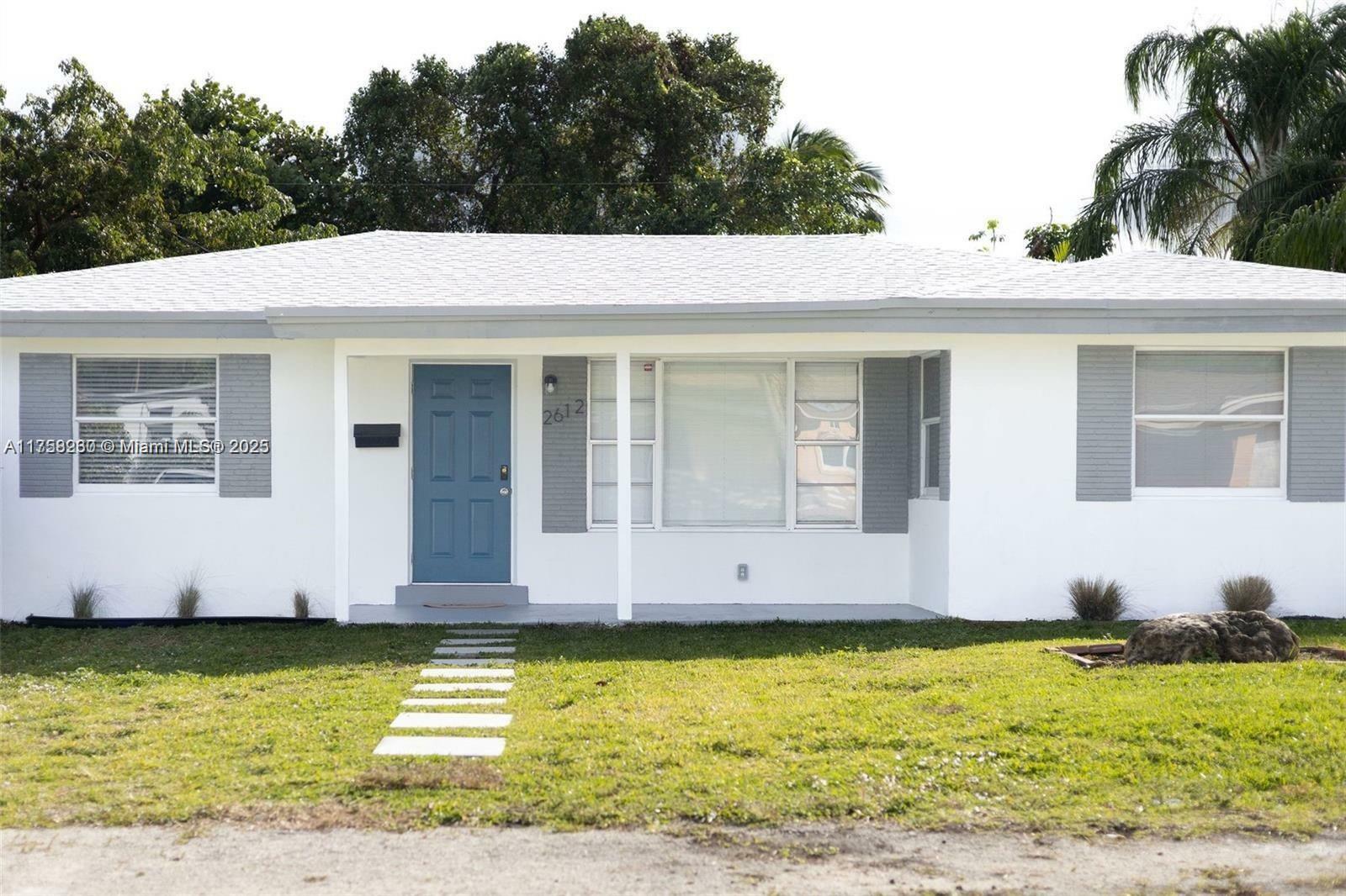 Property Photo:  2612 Rodman St  FL 33020 