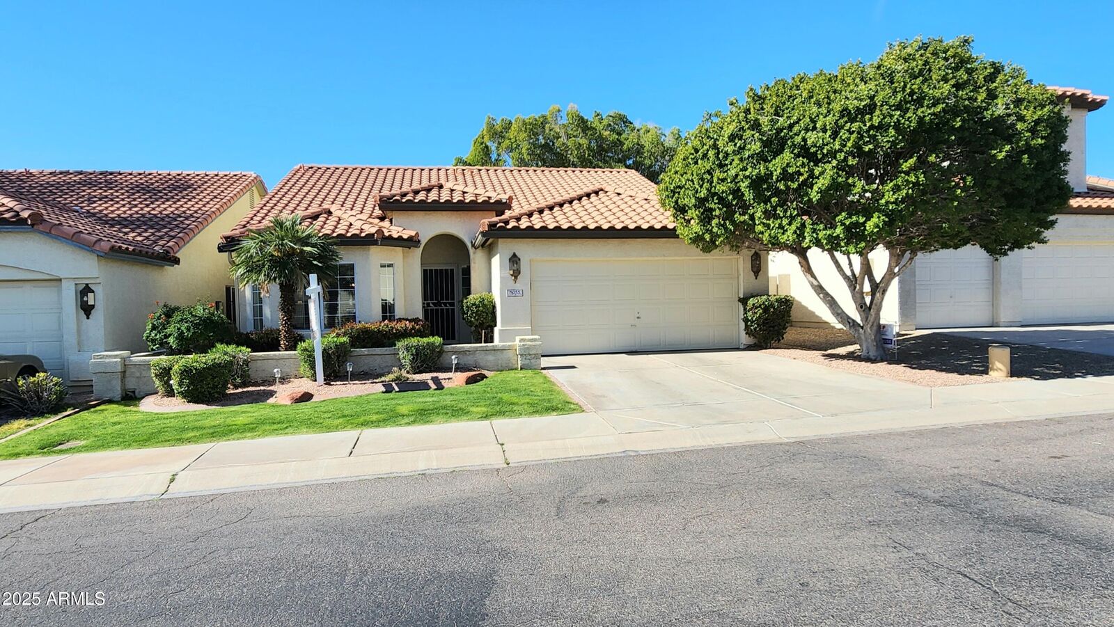 Property Photo:  5055 E Paseo Way  AZ 85044 
