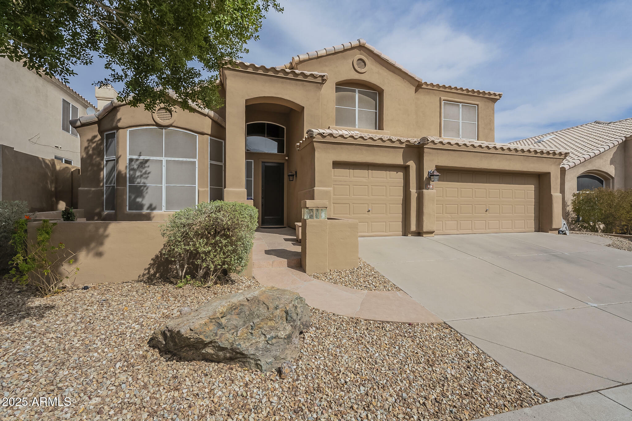 908 E Mountain Sage Drive  Phoenix AZ 85048 photo