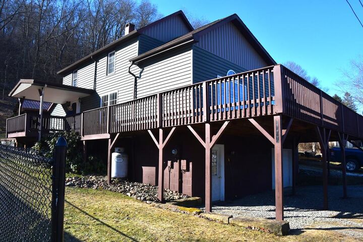 Property Photo: 1014 5th Street PA 16244