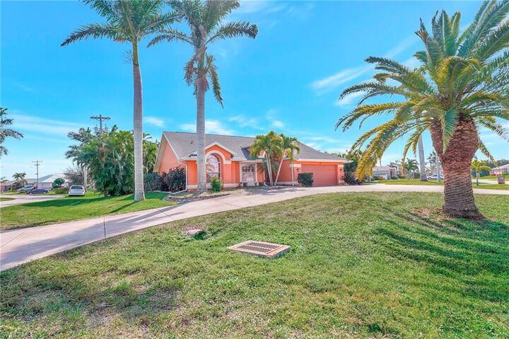 Property Photo: 2580 SW 26th Ter FL 33914