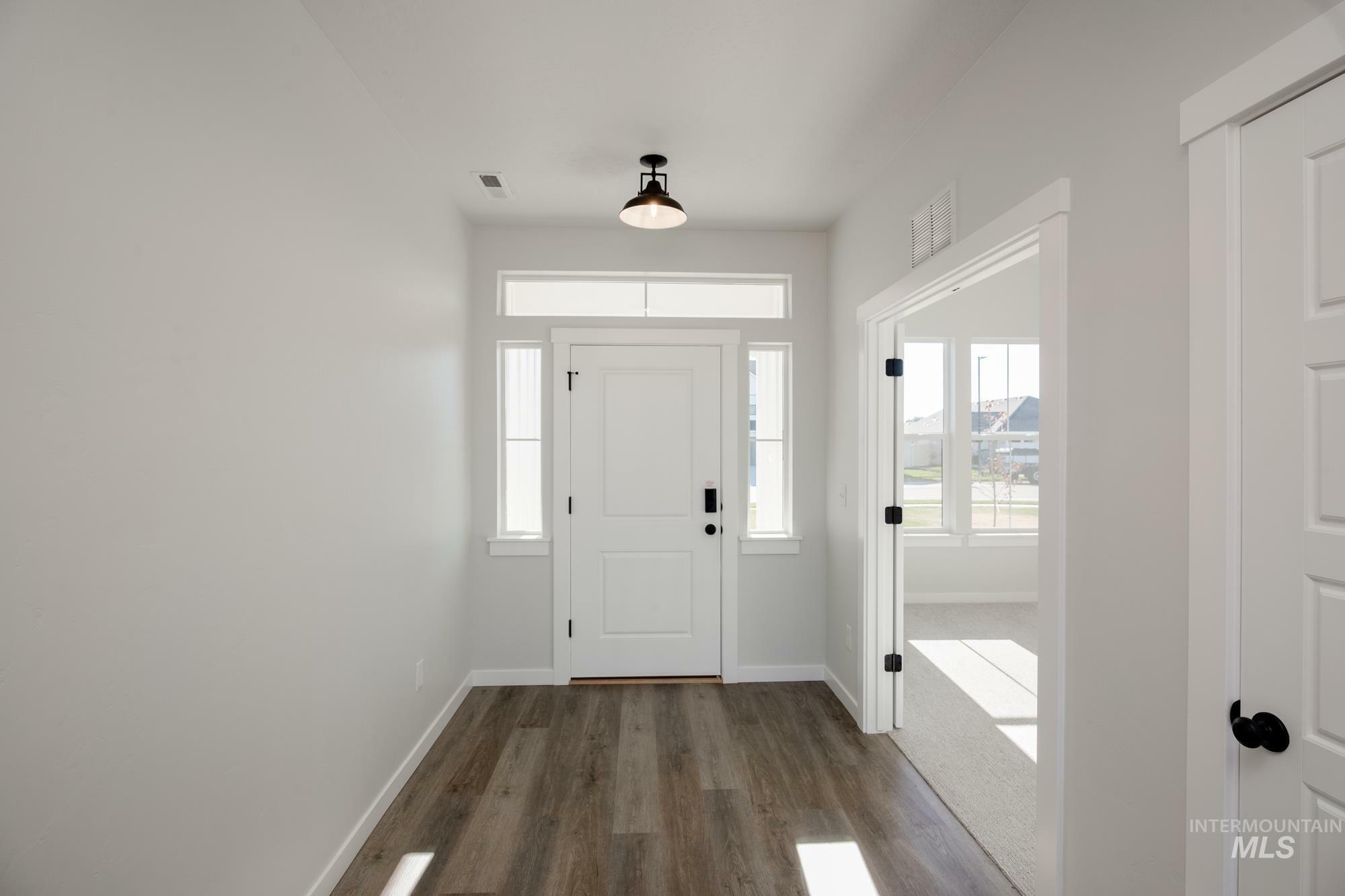 Property Photo: 117 Goldstone Ave ID 83605
