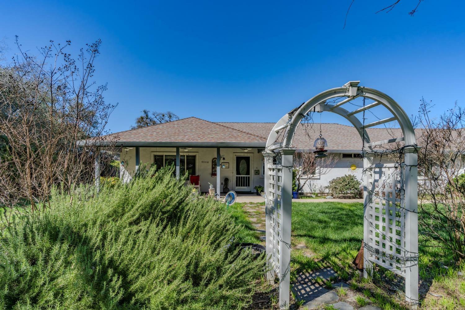 Property Photo: 2088 Blake Lane CA 95252