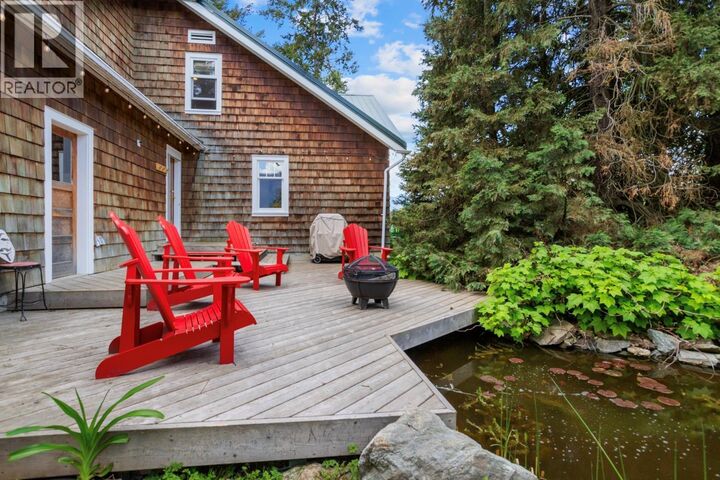 Property Photo: 2639 Erickson Road BC V0B 1G1