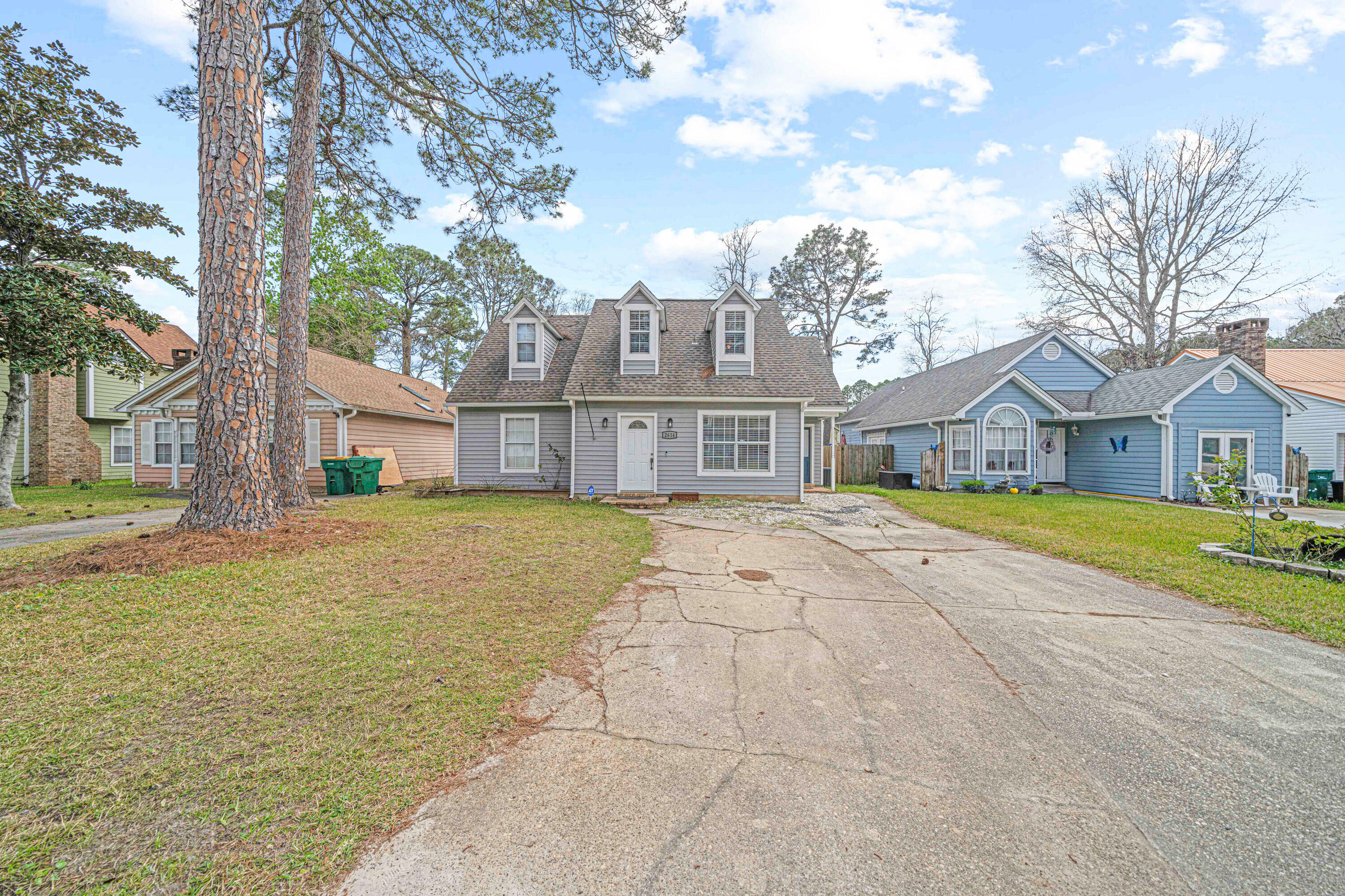 Property Photo:  2614 Windsor Lane  FL 32547 