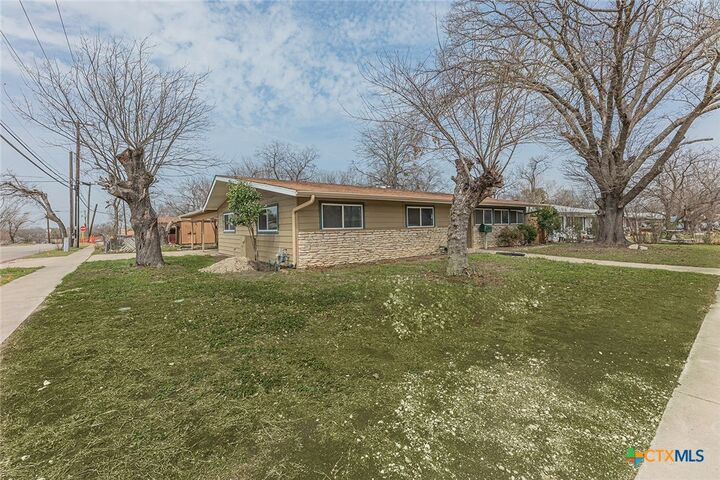 Property Photo:  1129 Chippendale Drive  TX 76549 