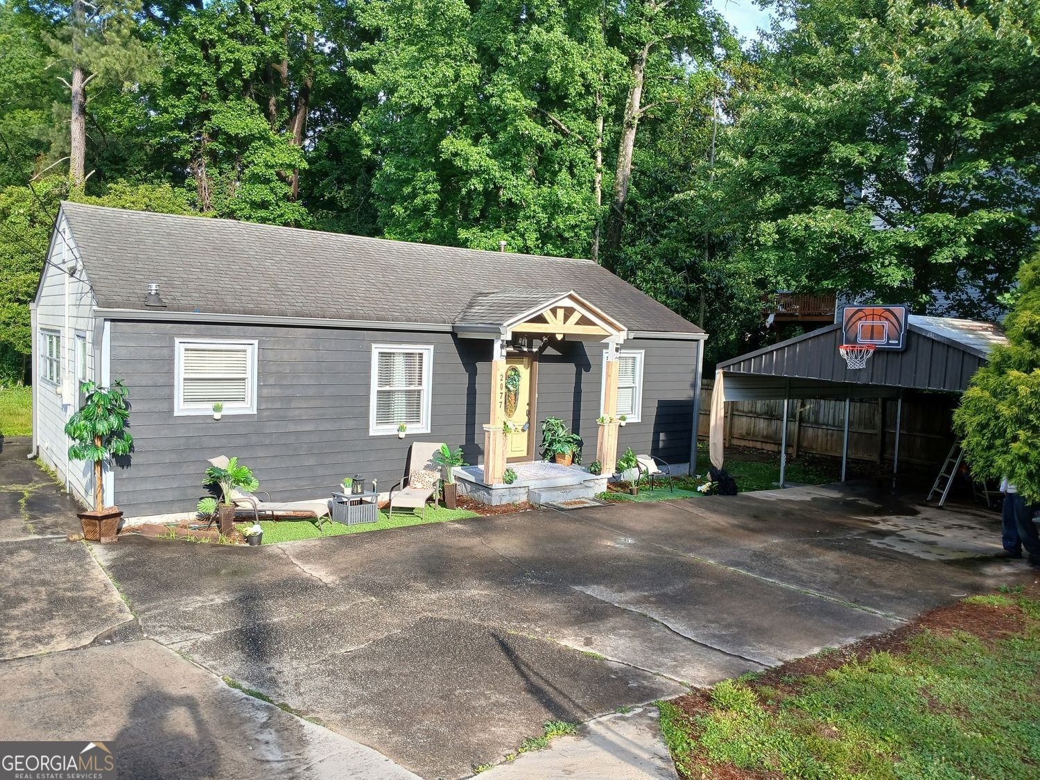 Property Photo: 2077 Brockett Road GA 30084