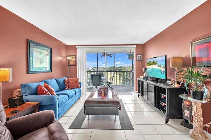 Property Photo: 2601 S Course Dr 408 FL 33069