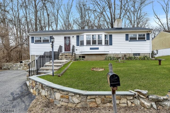 12 Spruce Dr  Green Twp. NJ 07821 photo