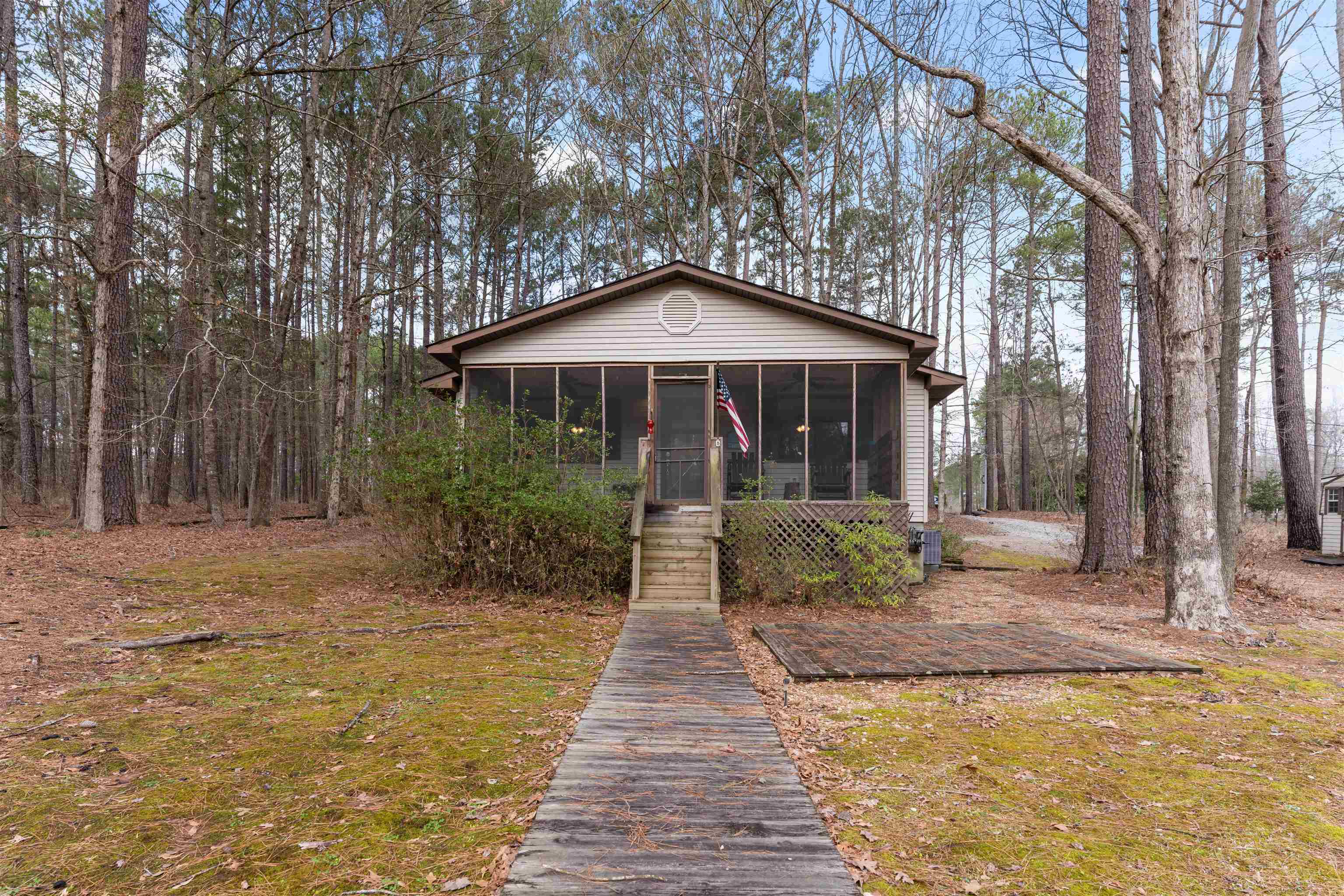 Property Photo: 248 West Riverbend Drive GA 31024