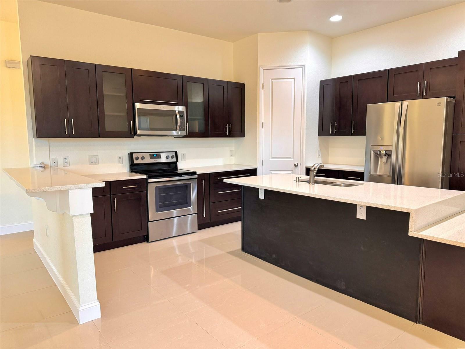 Property Photo:  8227 Vineland Oaks Boulevard  FL 32835 